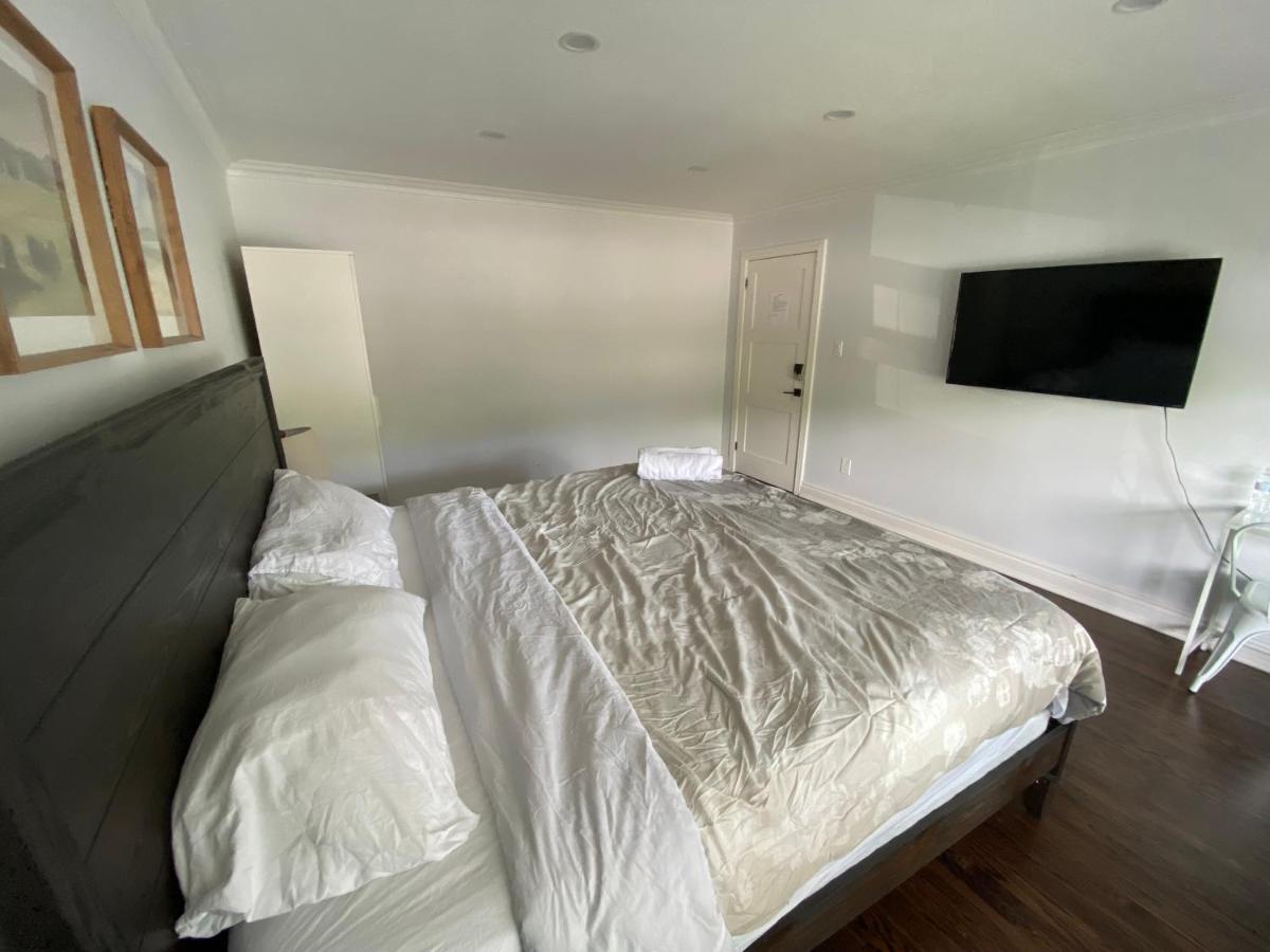 Yonge And Finch Subway !L Spacious & Bright Private Bedroom With Shared Amenties Toronto Esterno foto
