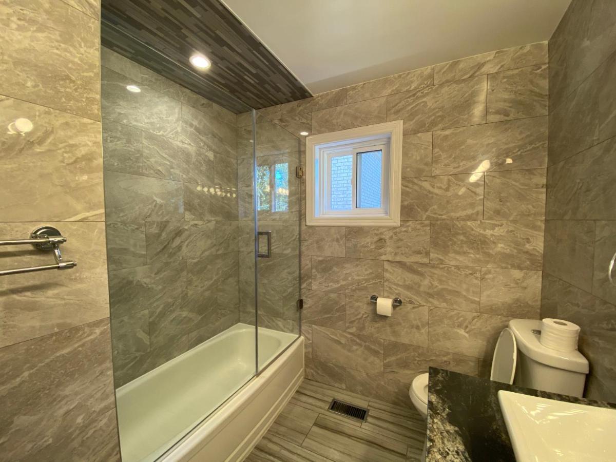 Yonge And Finch Subway !L Spacious & Bright Private Bedroom With Shared Amenties Toronto Esterno foto
