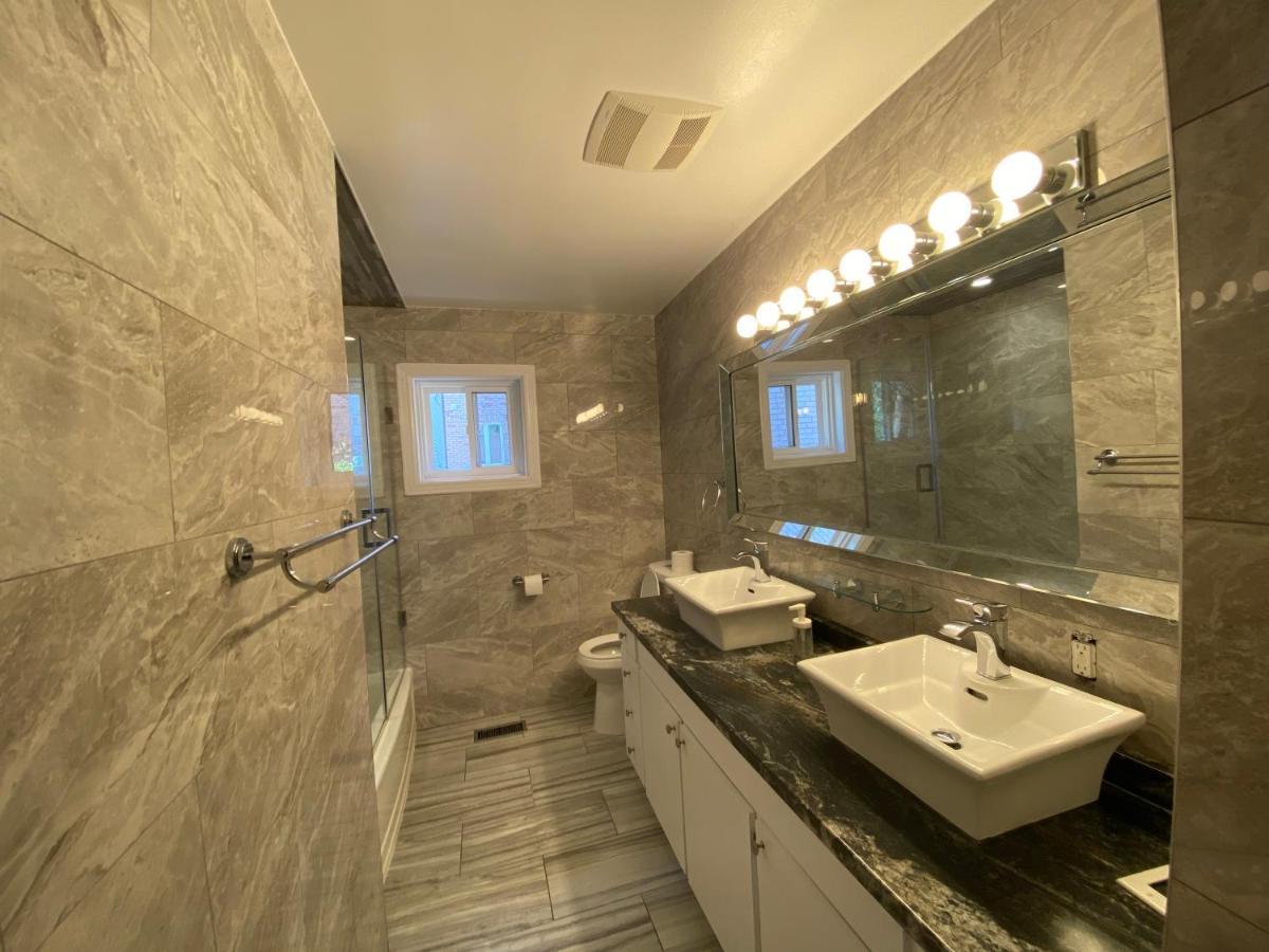 Yonge And Finch Subway !L Spacious & Bright Private Bedroom With Shared Amenties Toronto Esterno foto