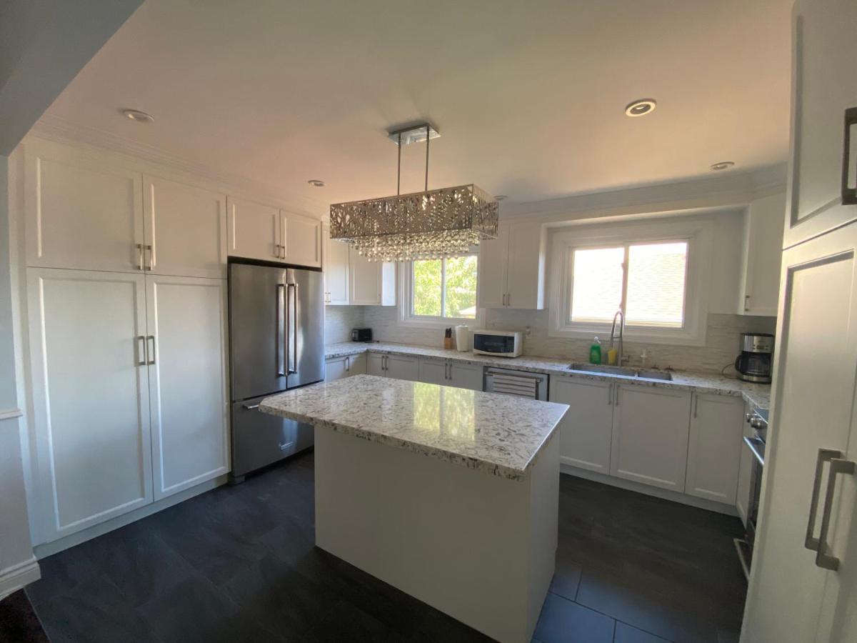 Yonge And Finch Subway !L Spacious & Bright Private Bedroom With Shared Amenties Toronto Esterno foto